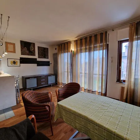 Love Home Apartment